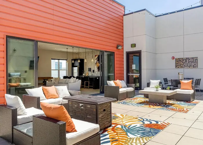 Landing Spectacular 2bd Rooftop Lounge Gym * Tulsa