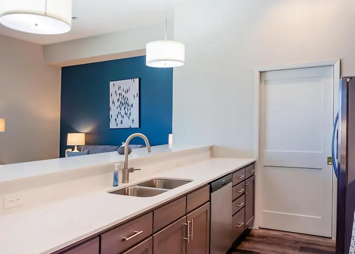 Landing Spectacular 2bd Rooftop Lounge Gym Apartamento Tulsa